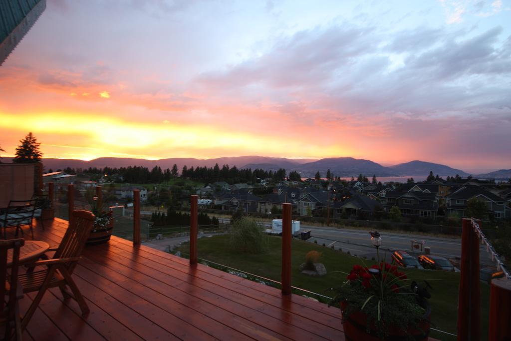 A Okanagan Lakeview Inn Келоуна Экстерьер фото