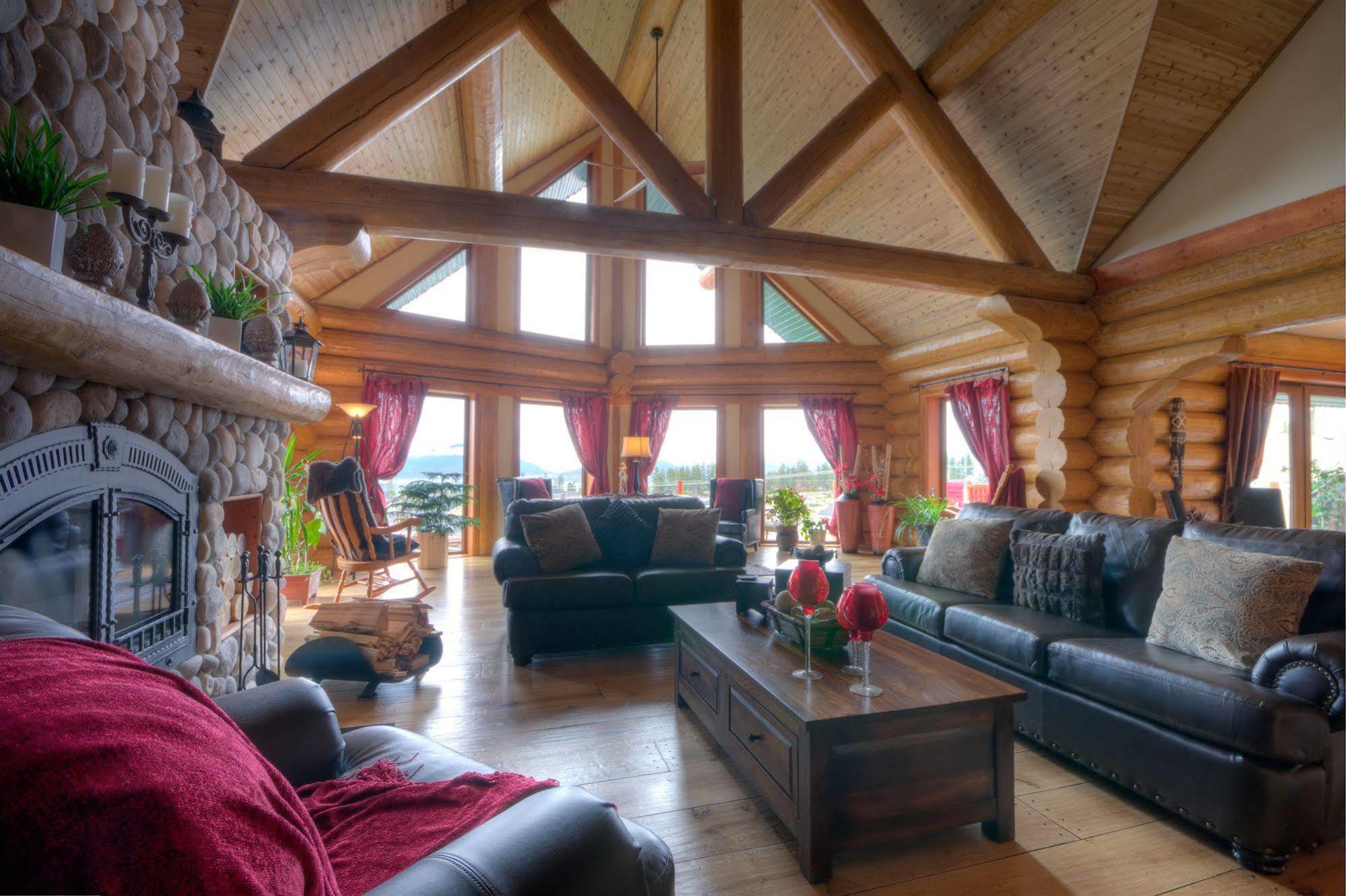 A Okanagan Lakeview Inn Келоуна Экстерьер фото