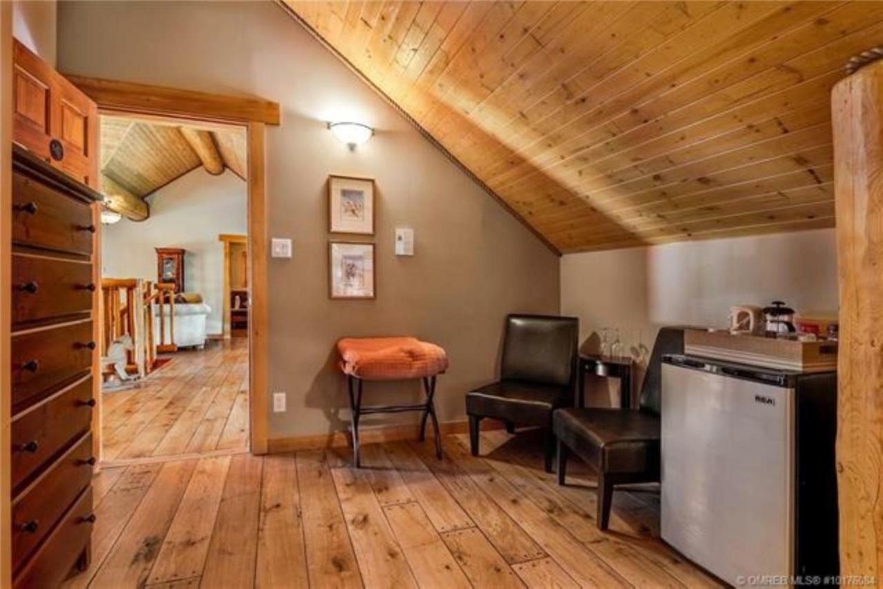 A Okanagan Lakeview Inn Келоуна Экстерьер фото