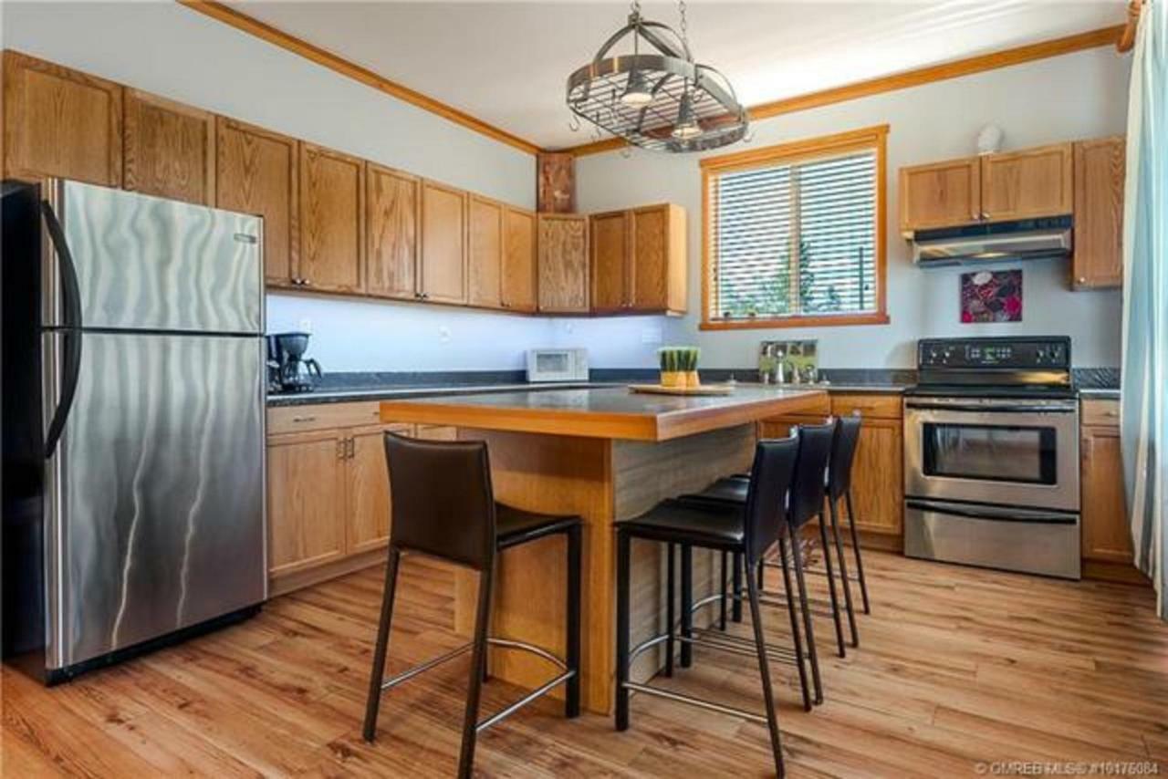 A Okanagan Lakeview Inn Келоуна Экстерьер фото
